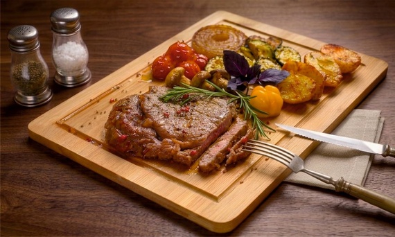 Antrykot Black Angus Argentyna, ziemniaki pieczone,  grillowane warzywa